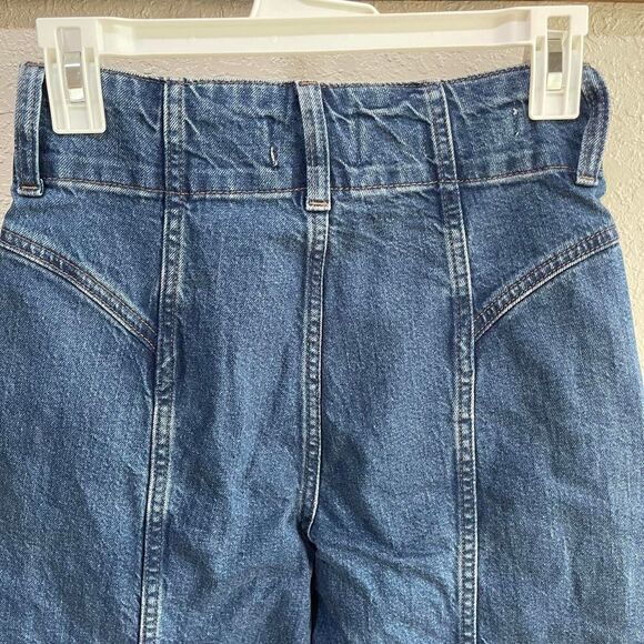 Universal-thread Women's size 6 Blue and Navy Jeans - Picture 4 of 5